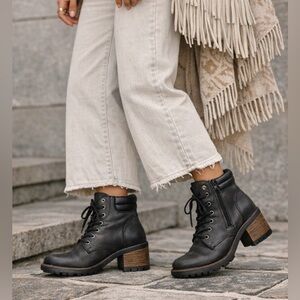 Artica by Browns Washed Black Leather Boots Chunky Heel Lug Sole Ankle Boot 39